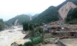 Mưa lũ kéo dài mấy ngày qua gây thiệt hại cho nhiều tỉnh khu vực phía Bắc