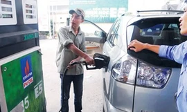 Xăng giảm 221 đồng/lít từ 15h hôm nay