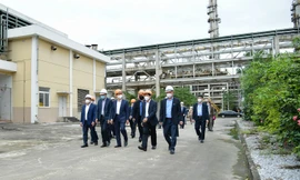 Chủ tịch Ủy ban Quản lý vốn Nhà nước tại doanh nghiệp Nguyễn Hoàng Anh và đoàn làm việc tại Đạm Hà Bắc 