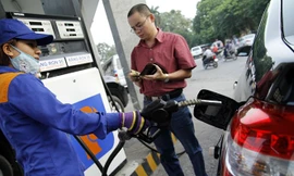 Đại diện Cục Cạnh tranh và Bảo vệ người tiêu dùng cho rằng, dù luật không cấm nhưng cũng không nên chỉ bán duy nhất xăng sinh học.