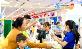 Hàng Việt chiếm lĩnh thị trường mua sắm Tết