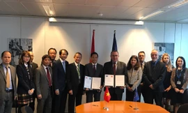 Theo hiệp định tài chính được ký, số tiền gần 3.000 tỷ đồng này được dùng để phát triển năng lượng tái tạo ở Việt Nam