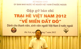 Thanh niên sinh viên Việt kiều 'Về miền Đất Đỏ'