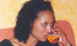 Nghiện sex, ngủ với 370 người đàn ông trong 13 năm