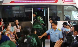 'Chiến sĩ nhí' Hòa Bình tham gia học kỳ trong quân đội tại Trung đoàn tên lửa