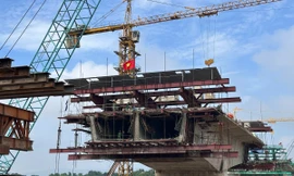 Cầu Phong Châu mới dự kiến hợp long vào dịp Quốc khánh 2/9