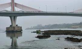 Sông Lô lộ đá ngầm, Công an khuyến cáo khẩn