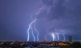 Người đàn ông bị sét đánh tử vong khi đang làm ruộng