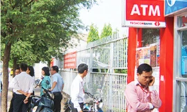Tăng cường bảo vệ máy rút tiền sau vụ mất tiền tỷ