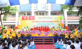 Trường học chỉ phát giấy khen học sinh ủng hộ đồng bào bão lũ từ 100.000 đồng trở lên