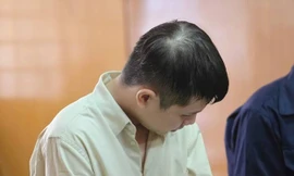 Đường dây mại dâm có người mẫu, ca sĩ; Phát hiện 25kg ma túy tại nhà cô gái ở Bình Dương