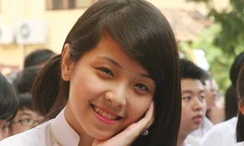 Nữ sinh Trần Phú rạng rỡ ngày tựu trường