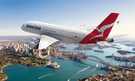 Máy bay chở khách suýt đụng nhau trên trời