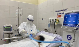 Nếu không giảm số ca mắc và tử vong do COVID-19, TPHCM phải tiếp tục giãn cách