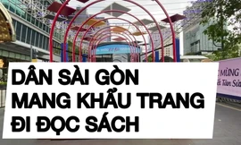 Dân Sài Gòn mang khẩu trang đi đọc sách