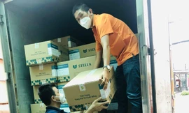 Chiều nay 31/8, 34 nghìn liều thuốc kháng virus dành cho F0 được vận chuyển đến cho bệnh nhân- Ảnh N.L