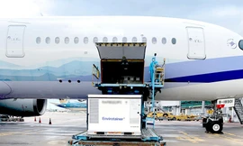 Thêm hơn 1,4 triệu liều vắc xin COVID-19 của AstraZeneca về TPHCM