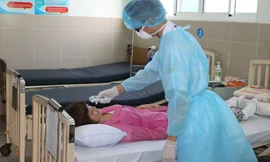 Hai cha con người Trung Quốc nhiễm Covid -19 đã khỏi bệnh hoàn toàn