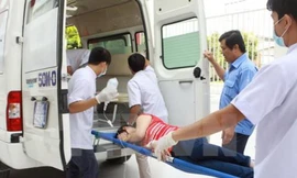 Dẹp xe cứu thương 'dù' vào bệnh viện, giám đốc bị bêu trên facebook