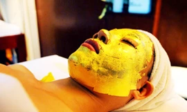 Nuốt vàng để chữa bách bệnh và 'đẹp vĩnh cửu'