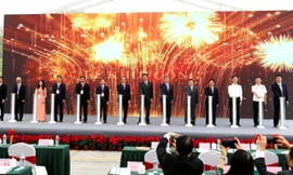 Nghi thức ấn nút khởi công xây dựng dự án.