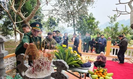 Tưởng nhớ những người giữ đất biên cương -Ảnh: Duy Chiến 