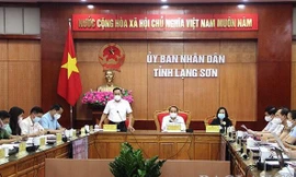 Ban chỉ đạo phòng, chống dịch COVID-19 tỉnh Lạng Sơn họp bàn, đề ra các biện pháp cấp bách. - Ảnh: T.T