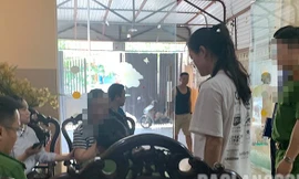 Các ngành chức năng điều tra sự việc. Ảnh: Duy Chiến 