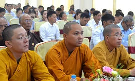 Đại biểu tham gia chương trình tuyên truyền, phổ biến pháp luật về tôn giáo, tín ngưỡng.