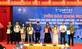 Tôn vinh những doanh nhân, doanh nghiệp tiêu biểu. 