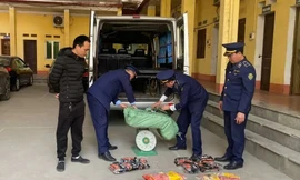 Bắt giữ hàng hóa nhập lậu trên tuyến đường 1A. 