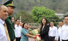Thắm tình hữu nghị biên giới Việt - Trung