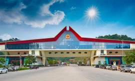 Cửa khẩu quốc tế Hữu Nghị. 