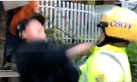 Hình ảnh đối tượng tấn công cảnh sát giao thông.