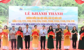 Khánh thành đường lên cột mốc chủ quyền. Ảnh: Duy Chiến 