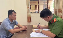 Bị can Vi Minh Đạt (bìa trái) khai nhận hành vi tại cơ quan điều tra -Ảnh: TĐ