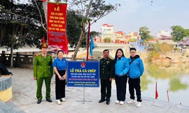 Tuyên truyền giữ gìn vệ sinh môi trường. 