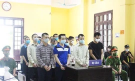 Các bị cáo ra tòa lĩnh án gần 130 năm tù -Ảnh: M.K