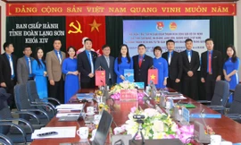 Quang cảnh chương trình giao lưu trực tuyến .Ảnh: Duy Chiến 