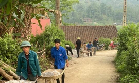 Giới trẻ Lạng Sơn hăng hăng hái tham gia hoạt động tình nguyện. Ảnh: Duy Chiến 