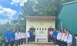 Học sinh Lạng Sơn thụ hưởng các công trình dự án. Ảnh: Duy Chiến 