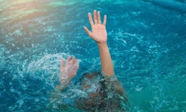 Cảnh báo trẻ em đuối nước. 