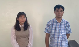 Hai đối tượng Minh và Hùng tại cơ quan công an -Ảnh: Gia Hưng