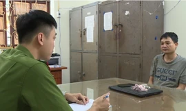 Đối tượng Hoàng tại cơ quan công an. (ảnh: H.T)