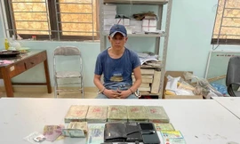 Trùm ma túy Hoàng Văn Tú cùng tang vật gây án -Ảnh: CB