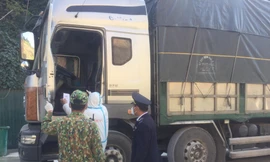 Lạng Sơn: Vì sao nhiều xe hàng nông sản bị ùn ứ tại cửa khẩu? 