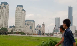 Thanh niên thất nghiệp 'đánh bóng đường làng'