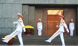 Những chiến sĩ canh giấc ngủ cho Người