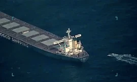 Hải quân Ấn Độ giải cứu tàu MV Lila Norfolk khỏi tay cướp biển ngày 4/1. (Ảnh: Indian Navy)
