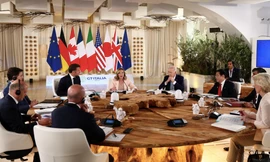 Các lãnh đạo G7 họp tại Ý ngày 13/6. (Ảnh: CNN)